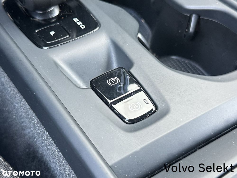 Volvo XC 40 - 24