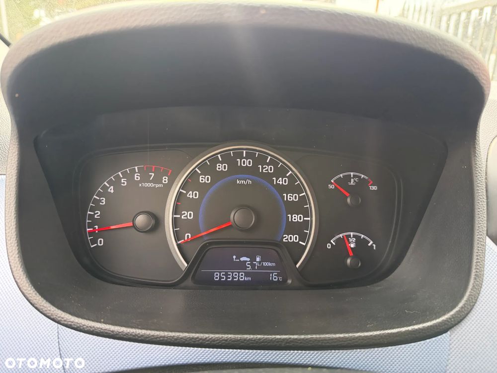 Hyundai i10 1.2 Premium - 12