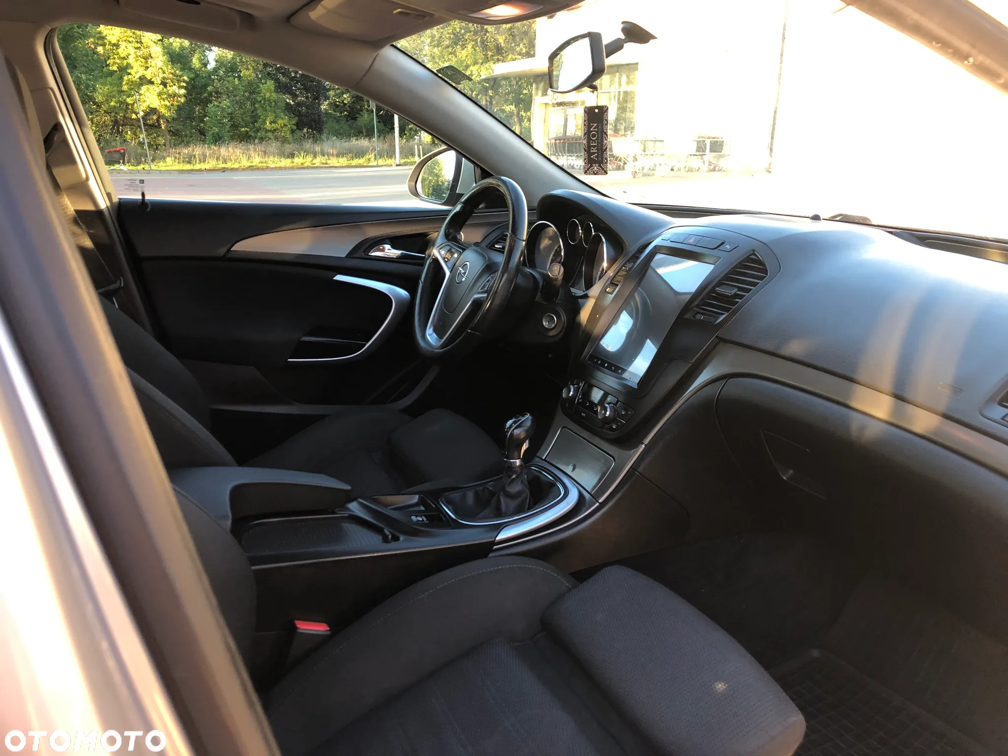 Opel Insignia 1.8 - 10