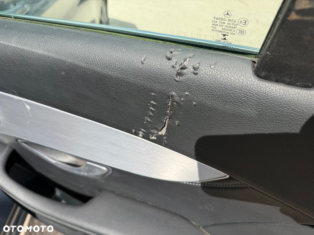 Mercedes-Benz Klasa C 200 BlueTEC 7G-TRONIC Edition 1 - 19