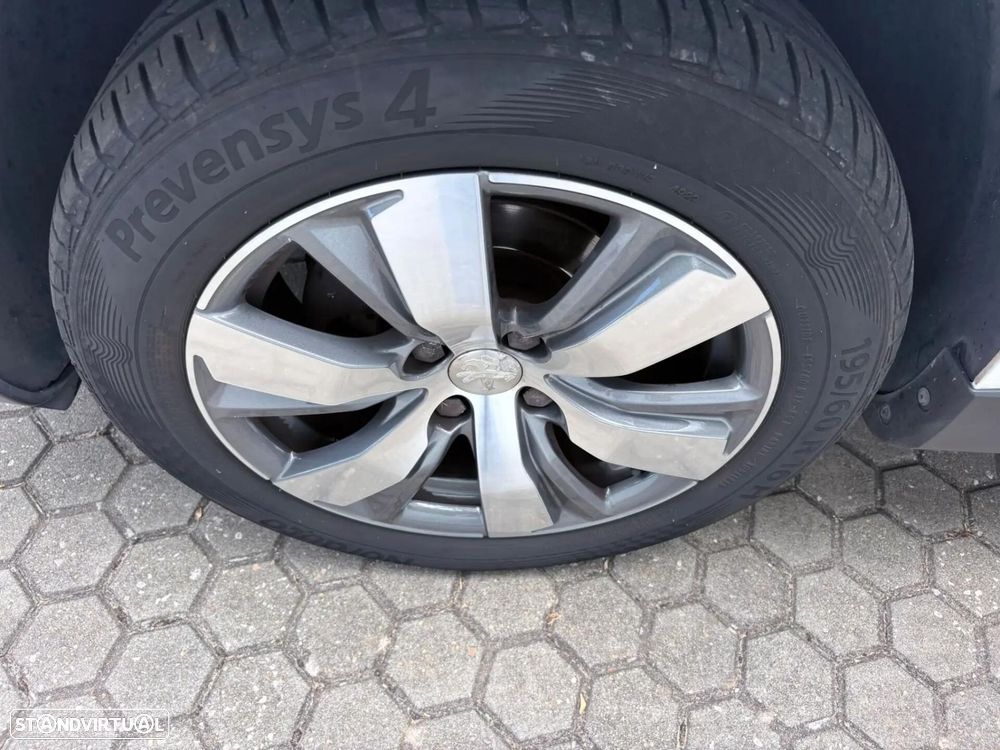 Peugeot 2008 1.6 e-HDi Allure - 13