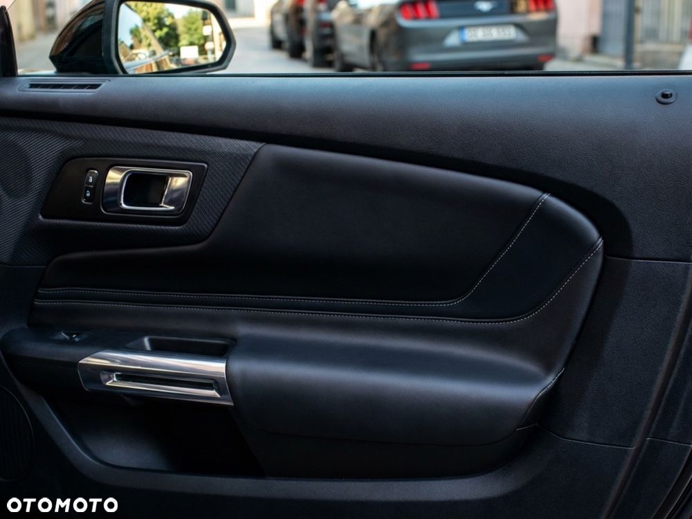 Ford Mustang - 18