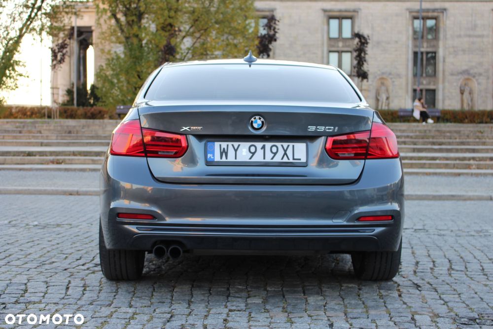 BMW Seria 3 330i xDrive Edition Luxury Line Purity - 15