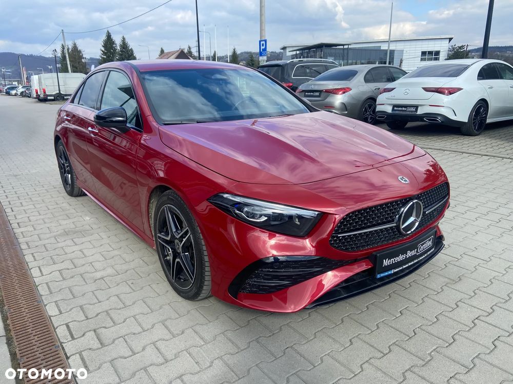 Mercedes-Benz Klasa A 200 AMG Line 7G-DCT - 3