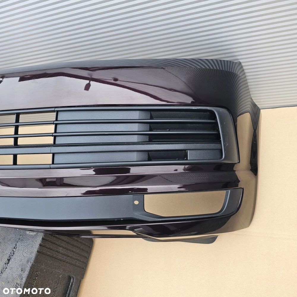 VW T6 MULTIVAN zderzak przód bordowy LL4U IDEALNY - 5