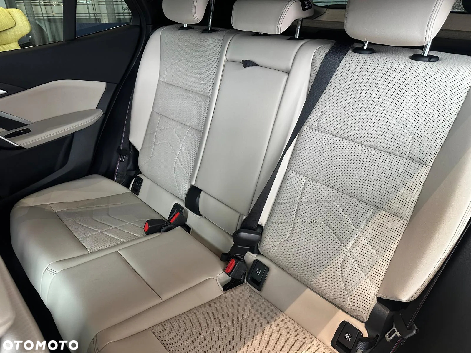 BMW iX2 eDrive20 66.5kWh M Sport Edition - 20