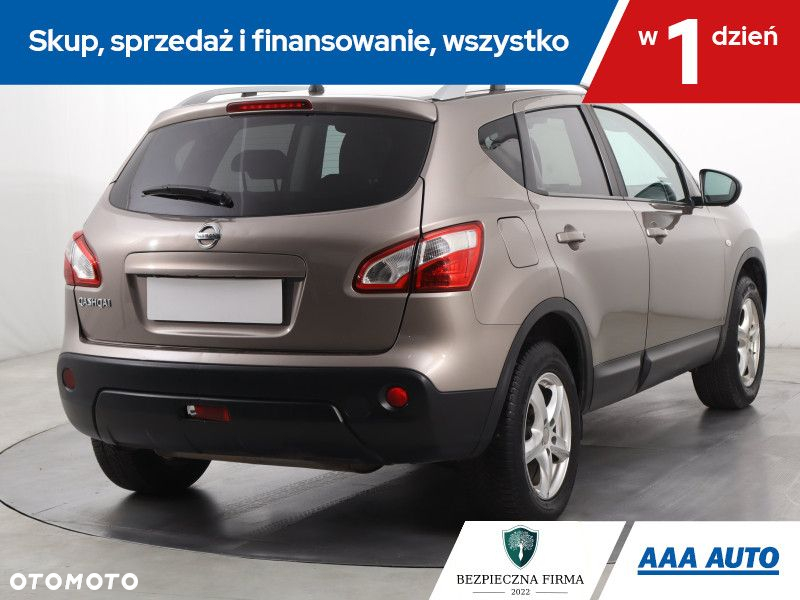Nissan Qashqai - 6
