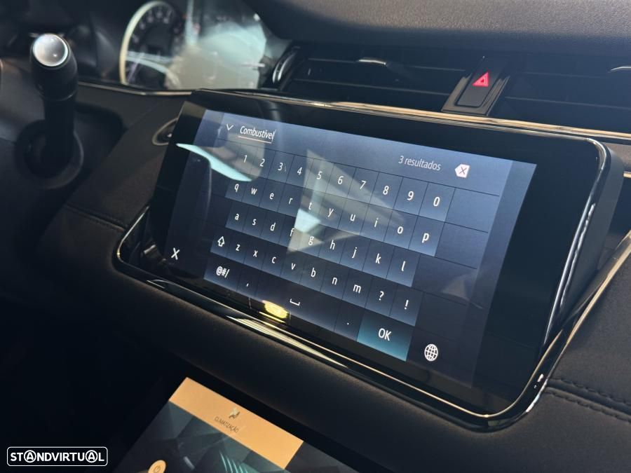 Land Rover Range Rover Evoque P300e R-Dynamic - 42