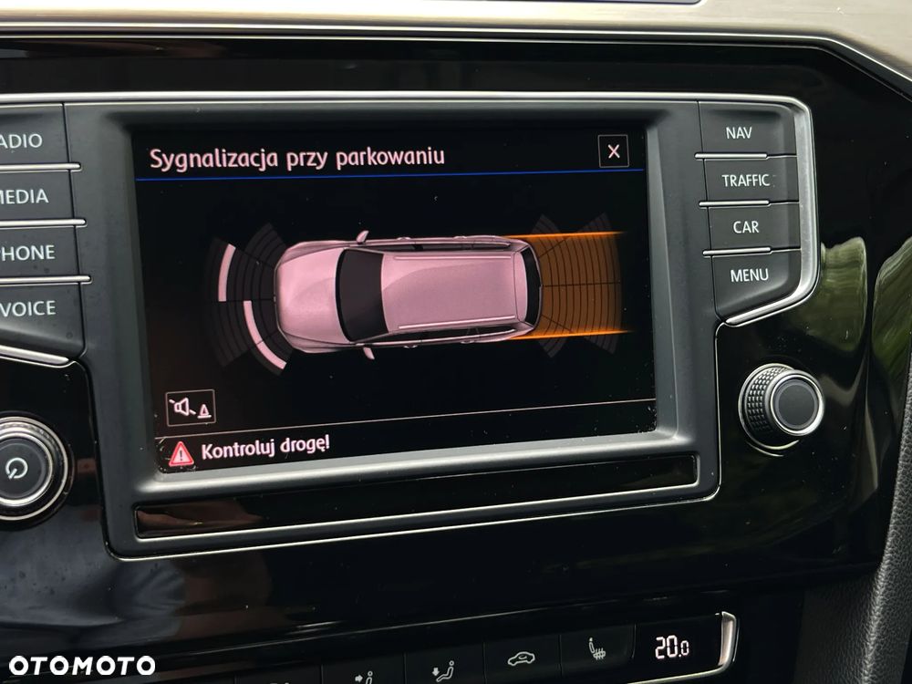 Volkswagen Passat - 29