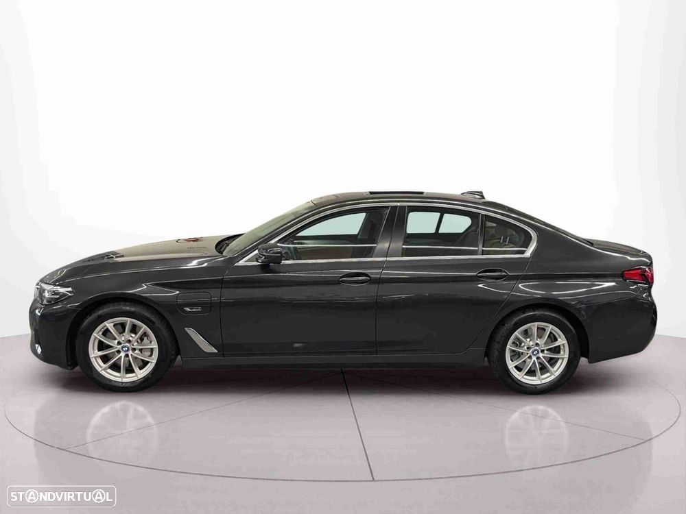 BMW 530 e Line Luxury - 9