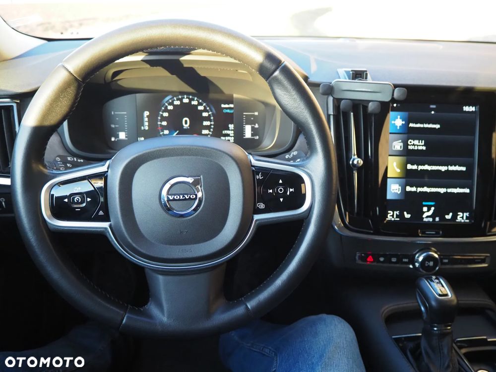 Volvo V90 Cross Country D4 AWD - 21