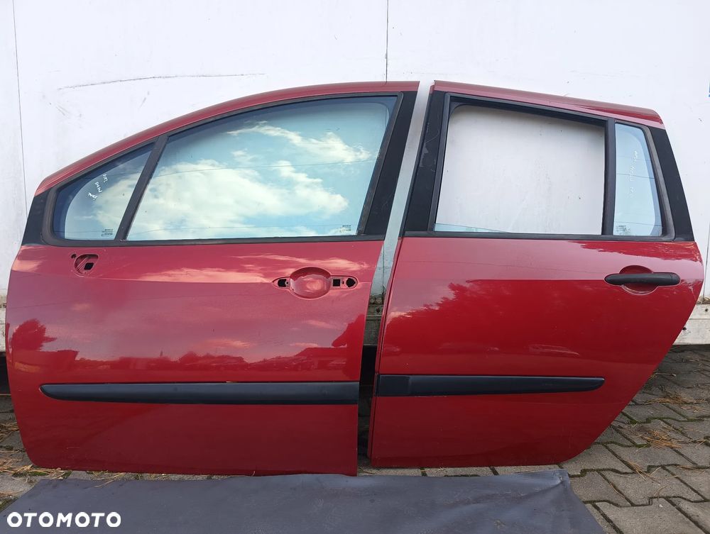 Drzwi lewy przód Renault Modus lub Grand Modus lewy tył Renault Grand Modus TENNJ