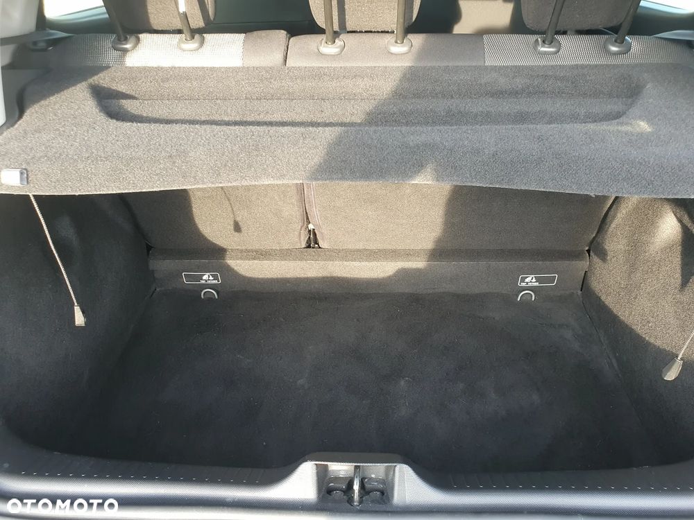Renault Clio 1.2 16V Life - 16
