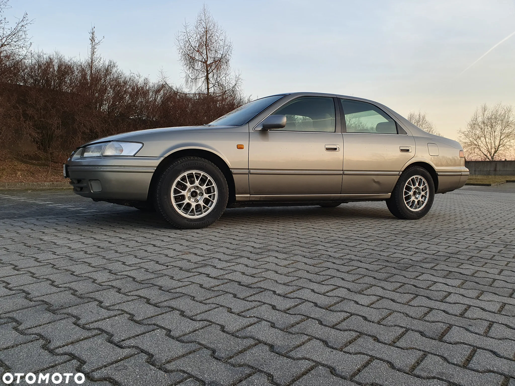 Toyota Camry 2.2 GL - 5