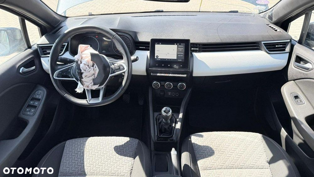 Renault Clio - 11