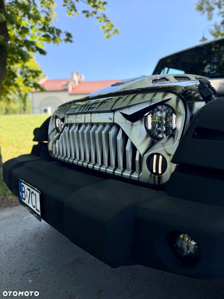 Jeep Wrangler 3.8 Sahara - 8