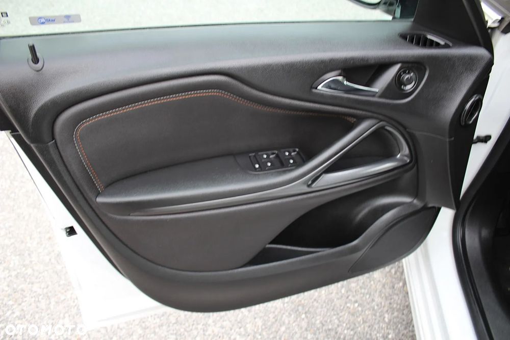 Opel Zafira 1.6 T SIDI Cosmo S&S EU6 - 25