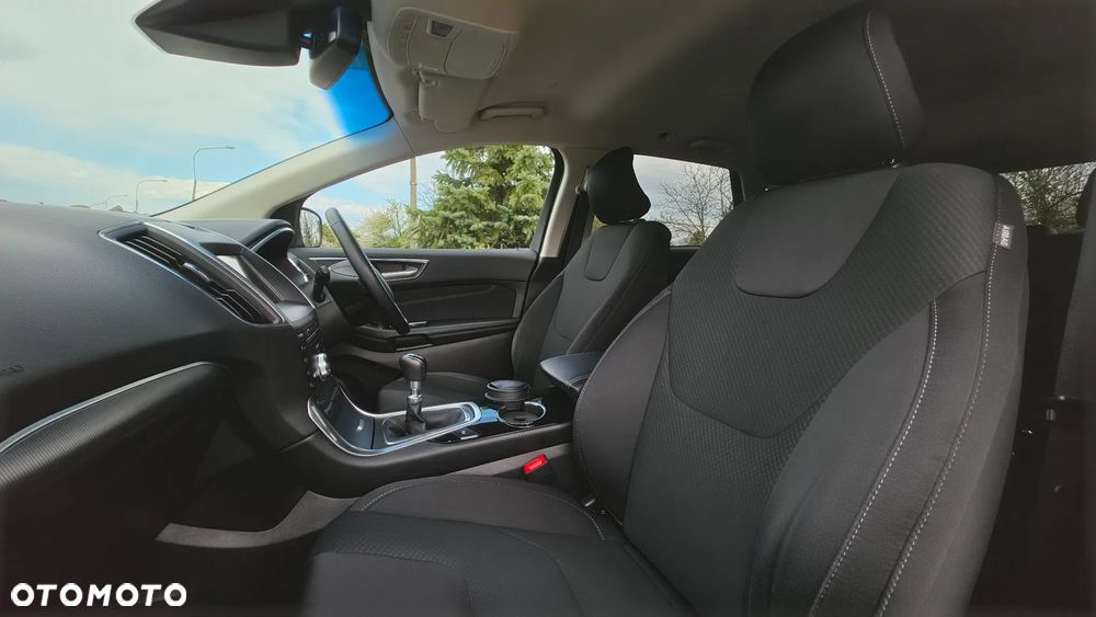 Ford Edge 2.0 TDCi 4x4 Titanium - 37