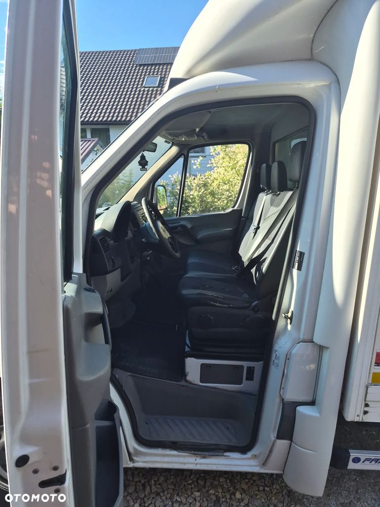 Mercedes-Benz Sprinter - 12