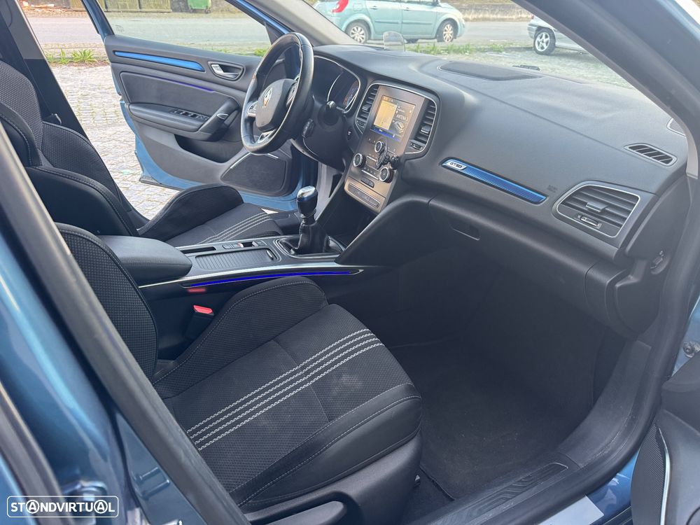 Renault Mégane Sport Tourer 1.5 dCi GT Line J18 - 11