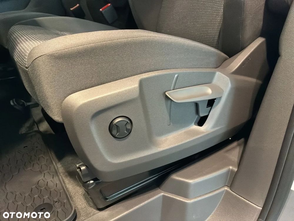 Volkswagen Multivan - 34