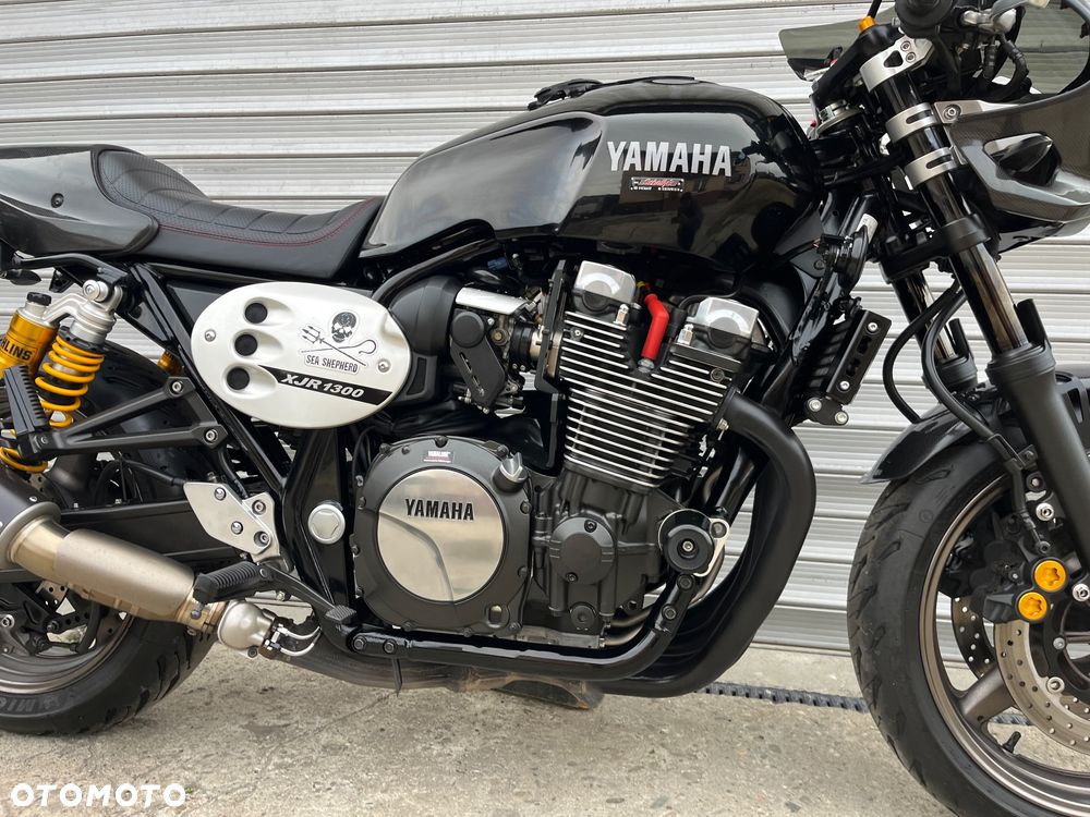 Yamaha XJR - 18