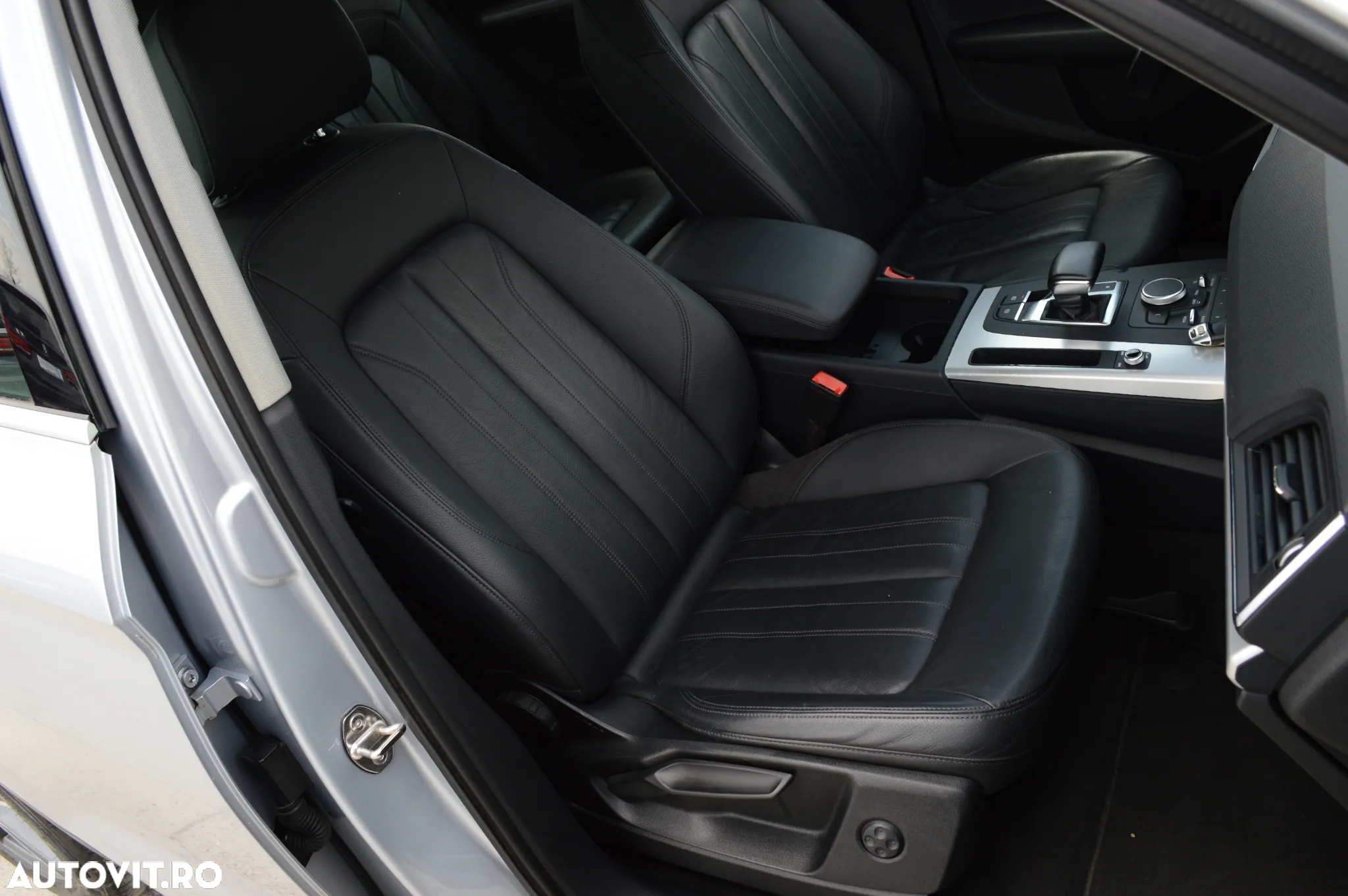 Audi Q5 40 TDI quattro S tronic design - 19