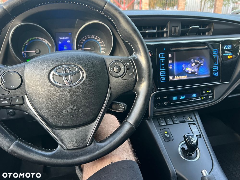 Toyota Auris Hybrid 135 Active - 13
