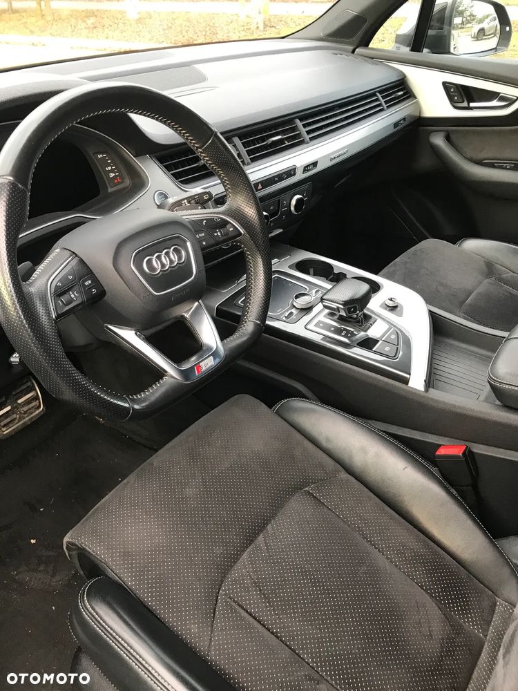 Audi Q7 - 11