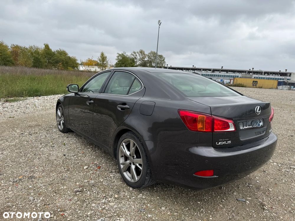 Lexus IS 220 D Prestige - 4