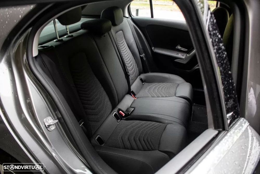 Mercedes-Benz A 250 e - 31