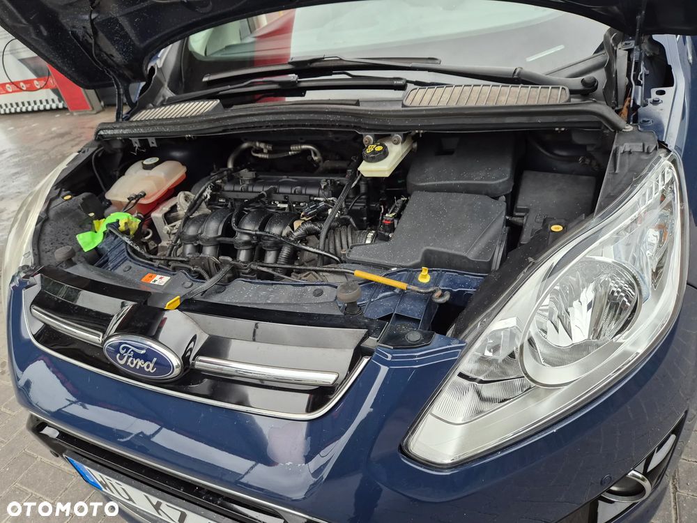 Ford Grand C-MAX - 38