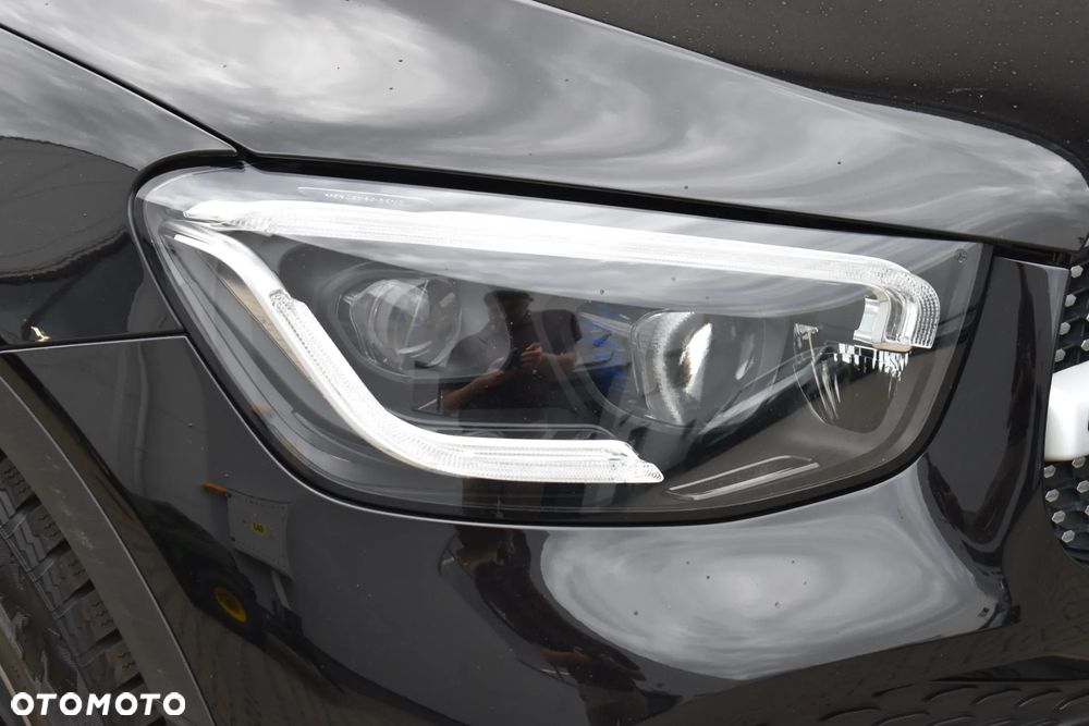 Mercedes-Benz GLC 300 d 4Matic 9G-TRONIC AMG Line - 9