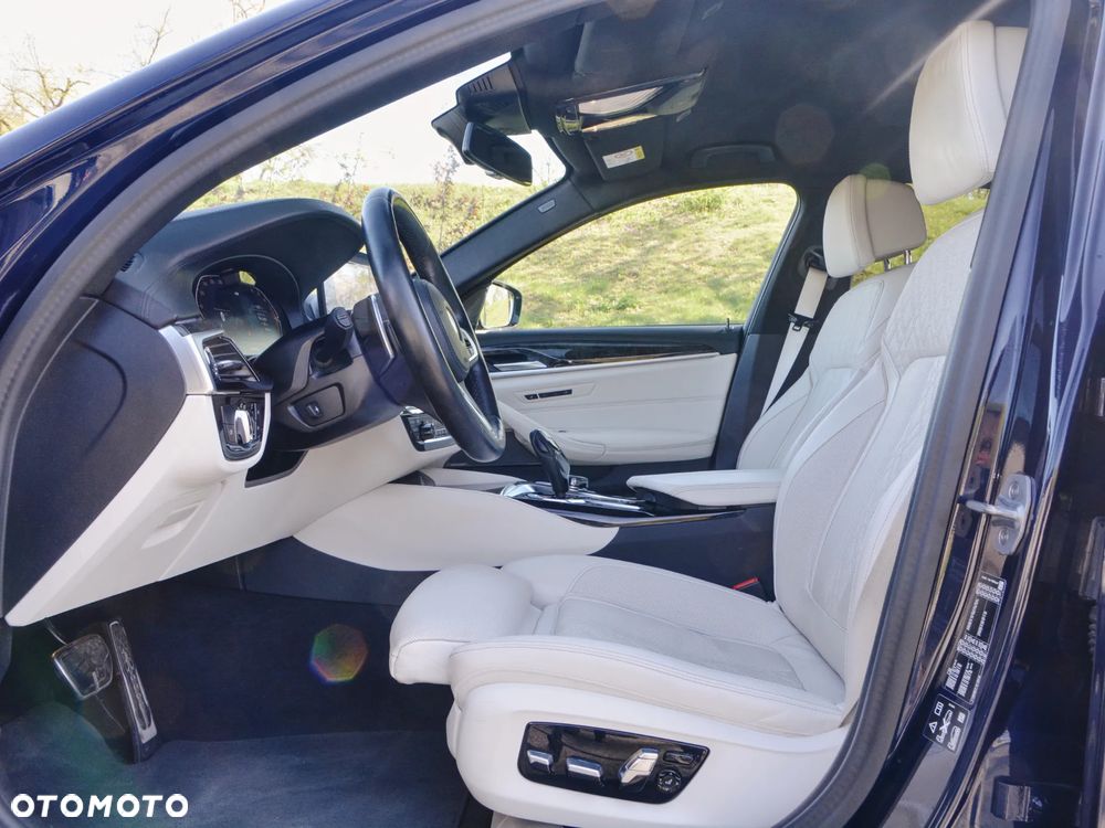 BMW Seria 5 540d xDrive mHEV M Sport sport - 10
