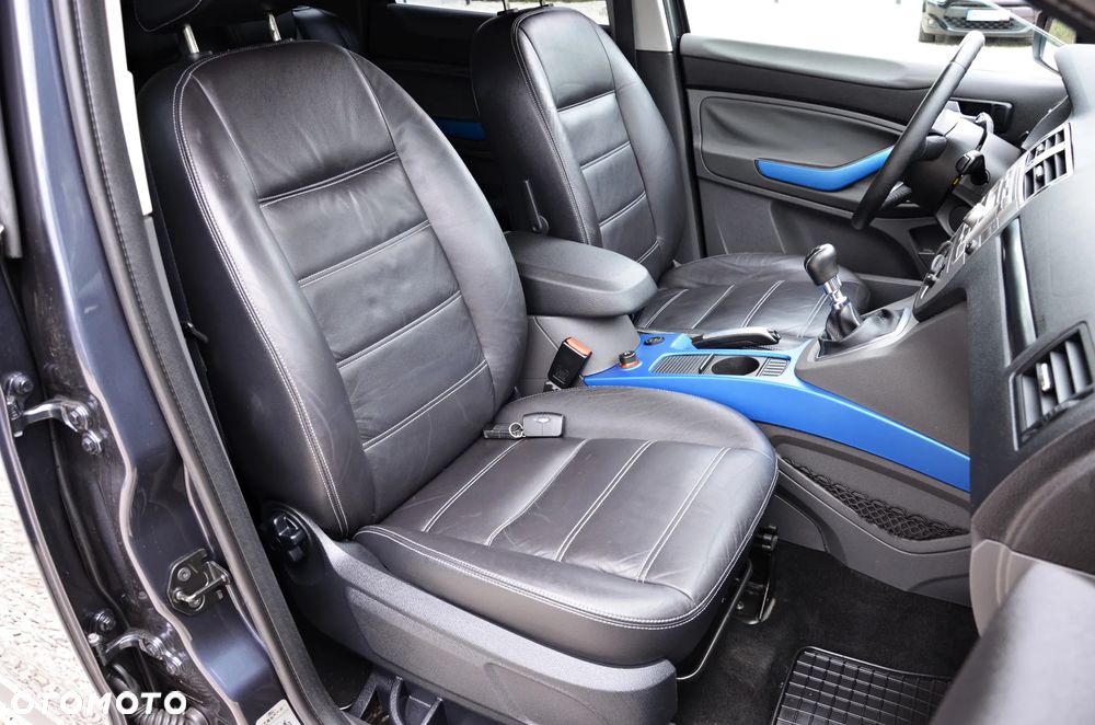 Ford Kuga 2.5 4x4 Trend - 38