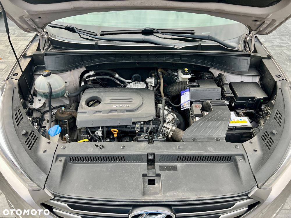 Hyundai Tucson blue 1.7 CRDi 2WD Intro Edition - 25