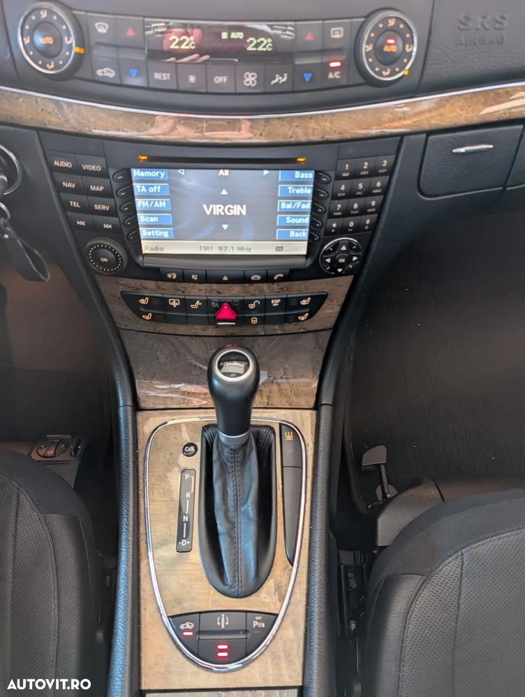 Mercedes-Benz E - 8