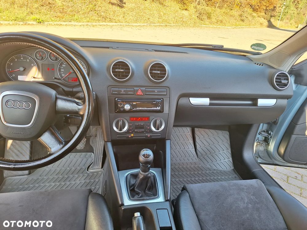 Audi A3 Sportback 1.6 FSI Ambition - 35