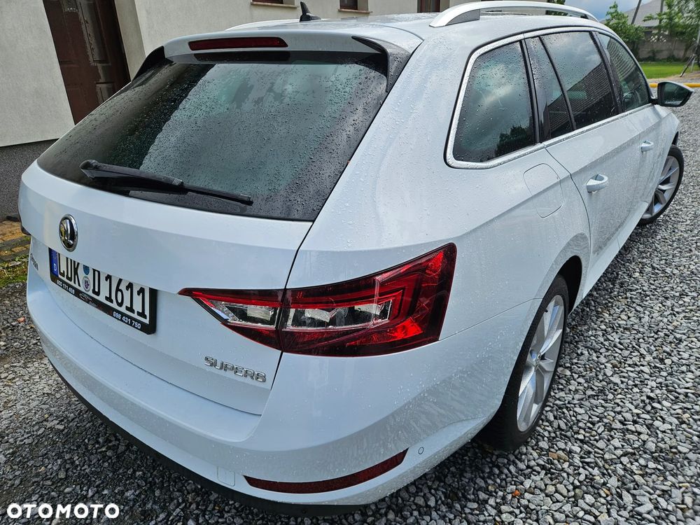 Skoda Superb 2.0 TDI DSG Premium Edition - 15