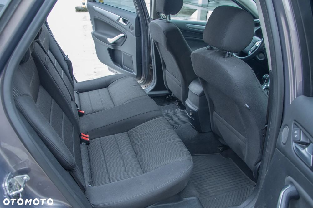 Ford Mondeo 2.0 TDCi Titanium - 24