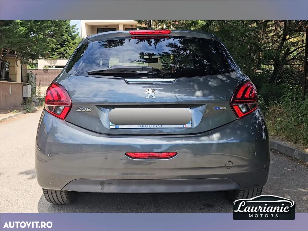 Peugeot 208 1.2 L PureTech Style - 5