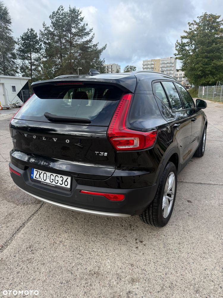 Volvo XC 40 T3 Geartronic Momentum - 4