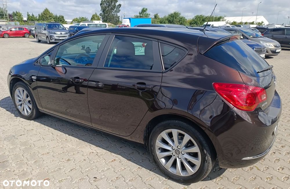 Opel Astra 1.4 Turbo 150 Jahre - 4