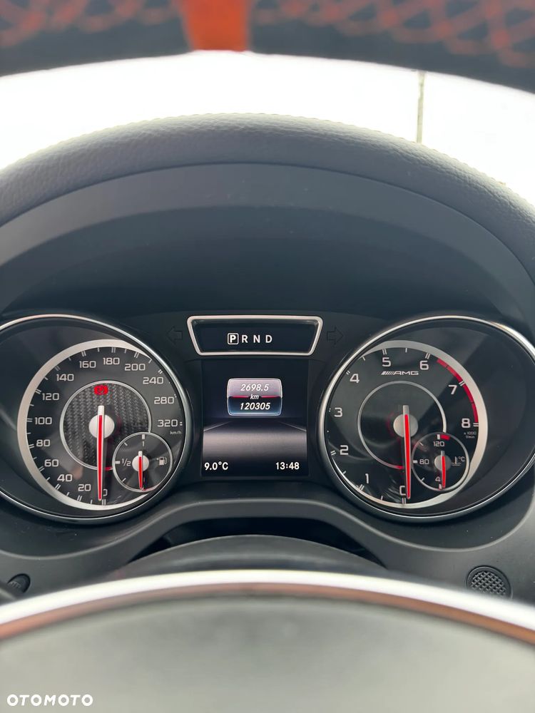 Mercedes-Benz CLA AMG 45 4Matic 7G-DCT Orange Art Edition - 12