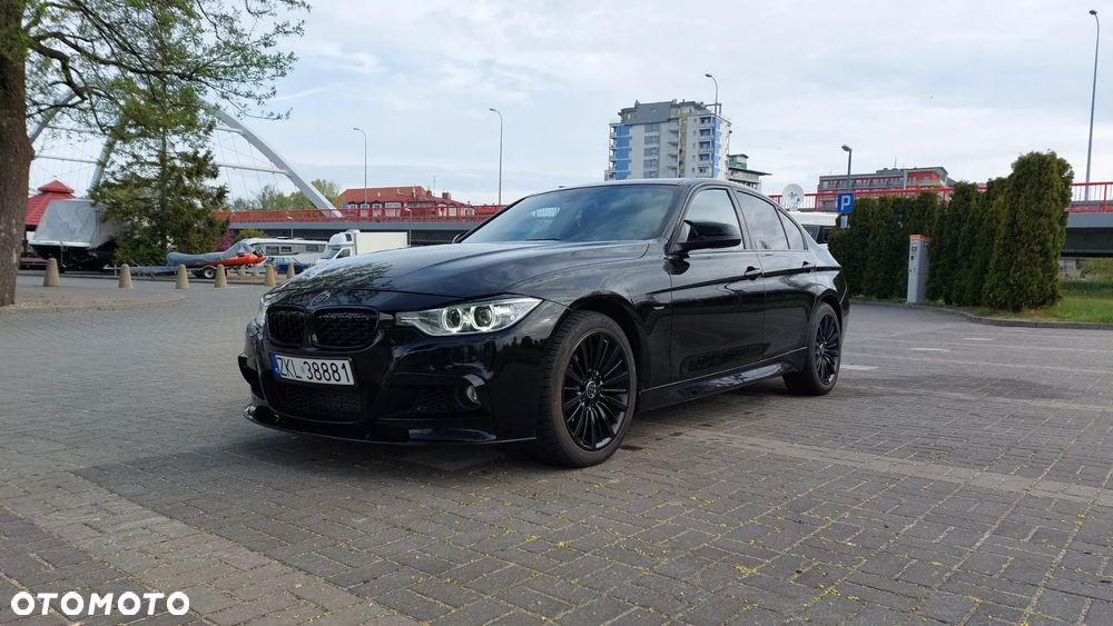 BMW Seria 3 328i xDrive Sport-Aut Luxury Line - 19