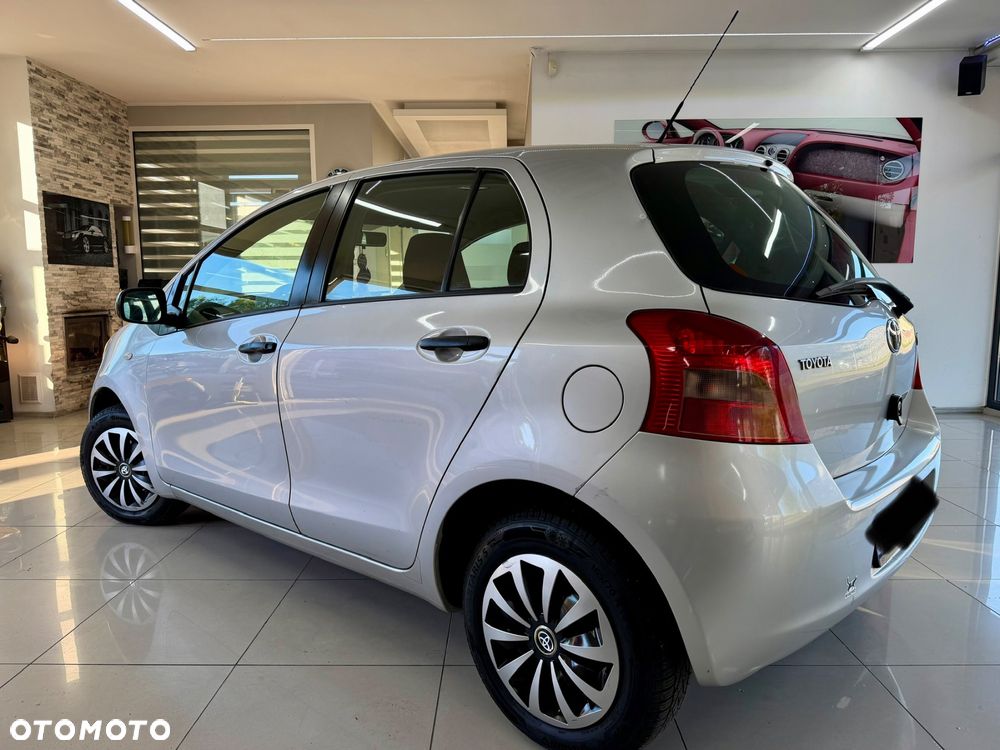 Toyota Yaris 1.0 Luna A/C - 28