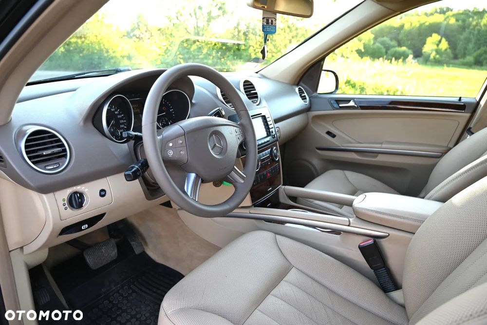 Mercedes-Benz ML 320 CDI 4-Matic - 23