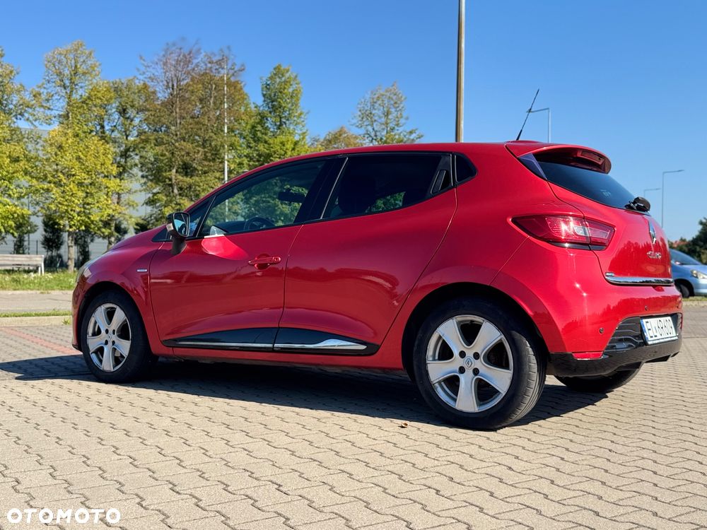 Renault Clio 1.2 16V Limited - 12