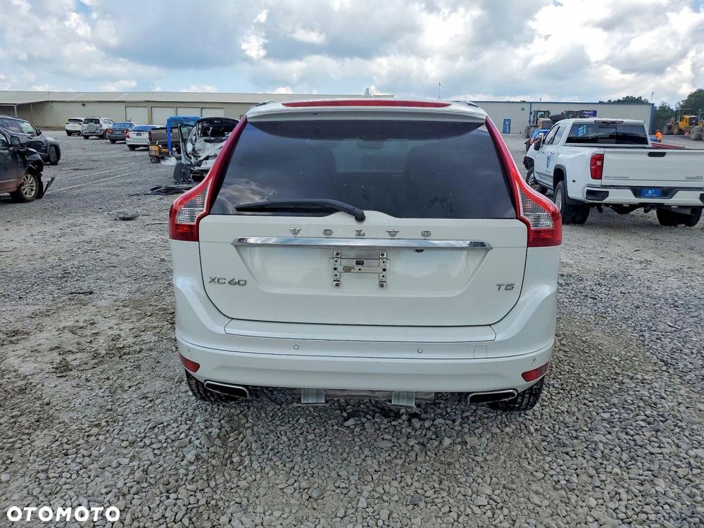 Volvo XC 60 - 6