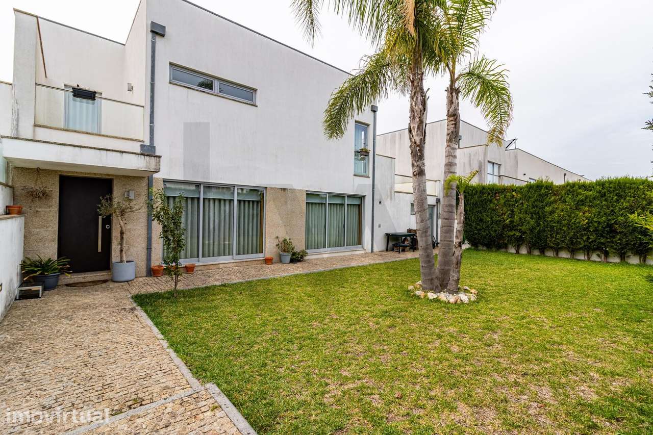 Moradia T3 com Jardim e Garagem | Urbanização Minas do Pintor - Grande imagem: 2/19